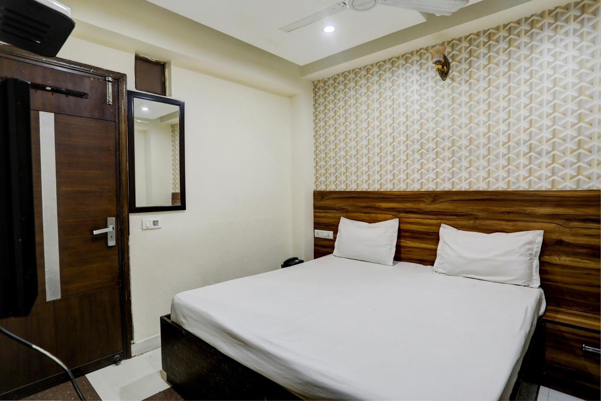 Hotel O Hcn Лудхиана Экстерьер фото
