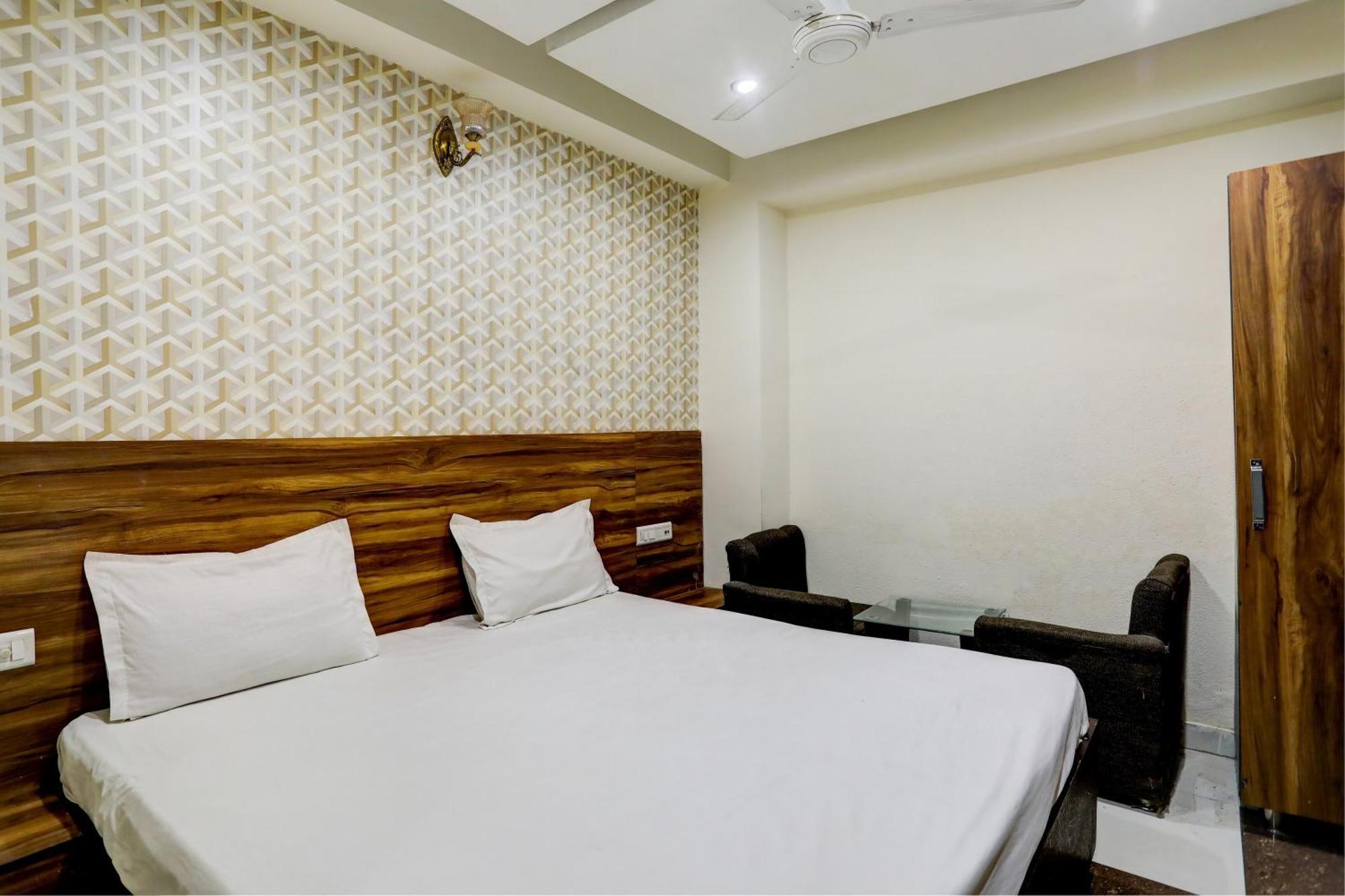 Hotel O Hcn Лудхиана Экстерьер фото